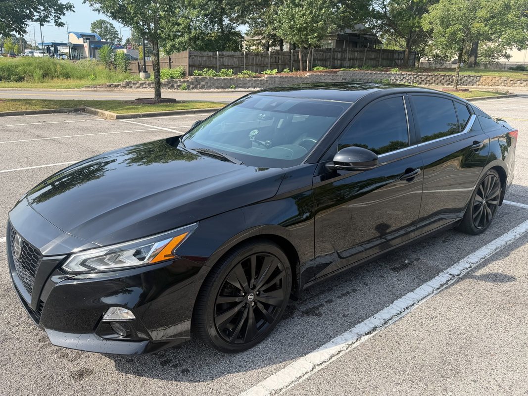 2022 Nissan Altima SR Midnight Edition